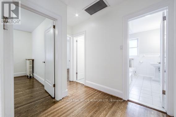 SECOND FL-11 Highbourne Road, Toronto, ON, M5P 2J1 - 23