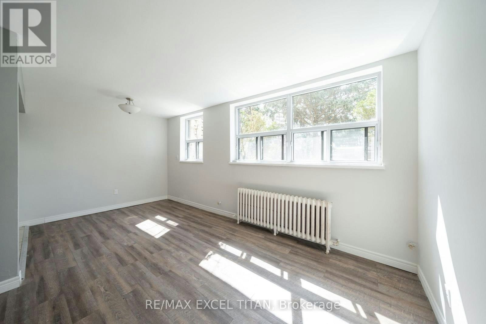 10-799 Robinson Street, Burlington, ON, L7R 2L4 - 2