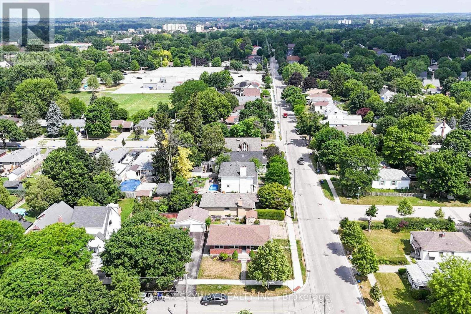 724 Brant Street, London, ON, N5Y 3N1 - 13