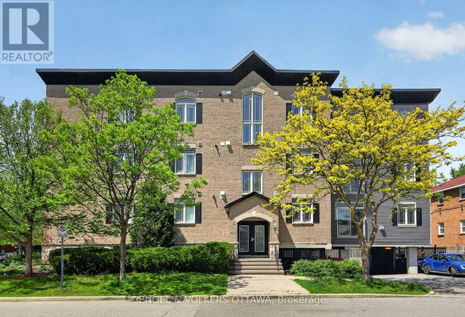 401-711 Churchill Avenue, Ottawa, ON, K1Z 7J9