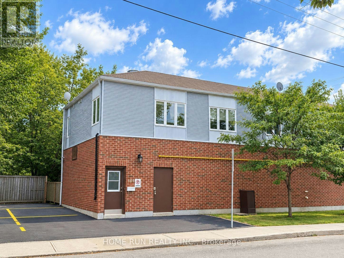 100 Blackburn Avenue, Ottawa, ON, K1N 8A7