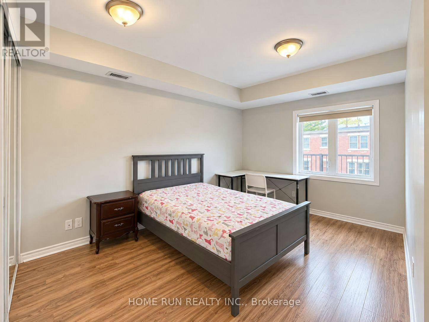 100 Blackburn Avenue, Ottawa, ON, K1N 8A7 - 17