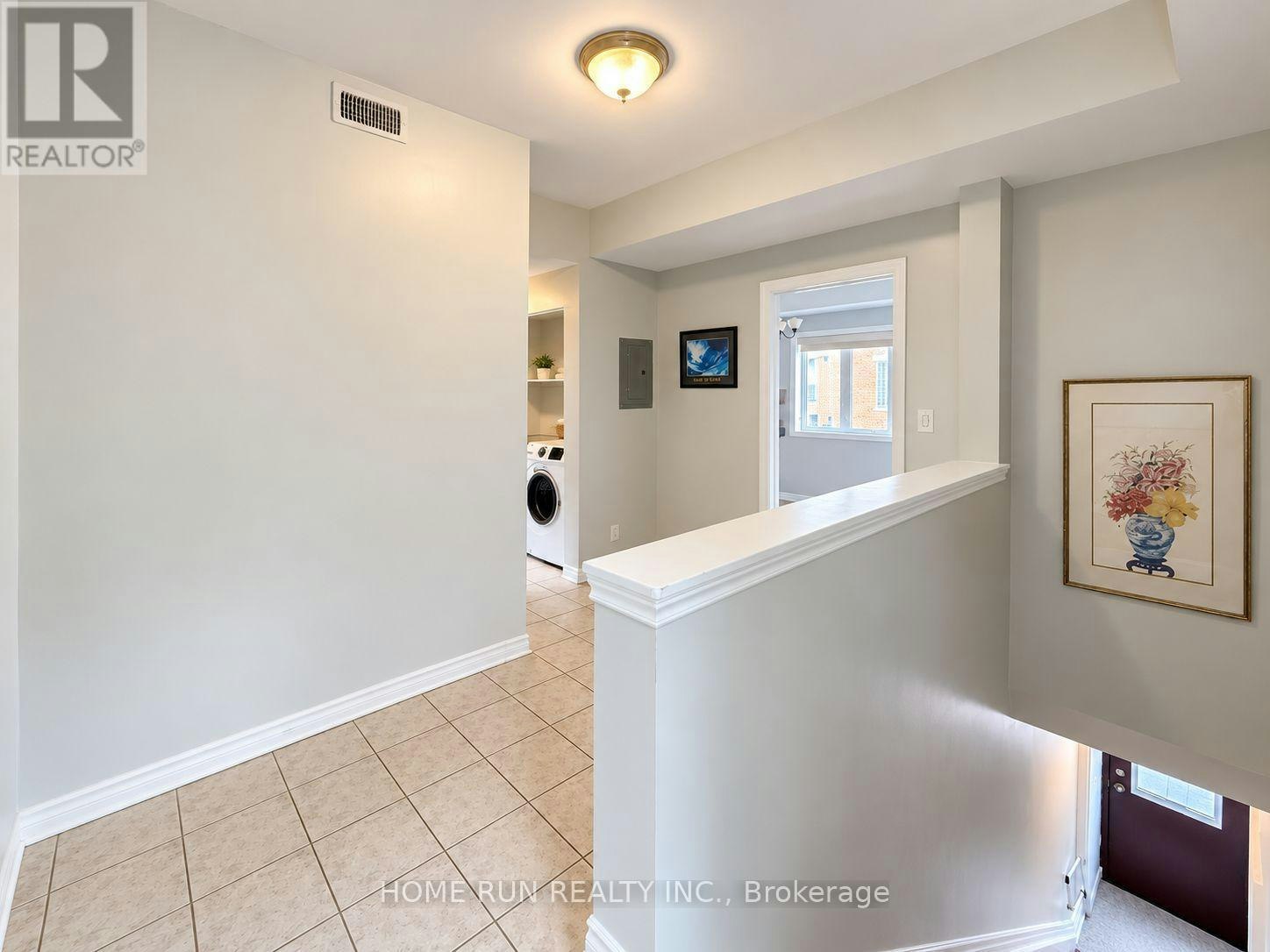 100 Blackburn Avenue, Ottawa, ON, K1N 8A7 - 3