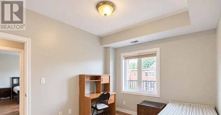 100 Blackburn Avenue, Ottawa, ON, K1N 8A7 - 20