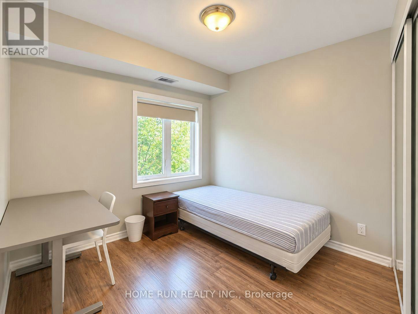 100 Blackburn Avenue, Ottawa, ON, K1N 8A7 - 15