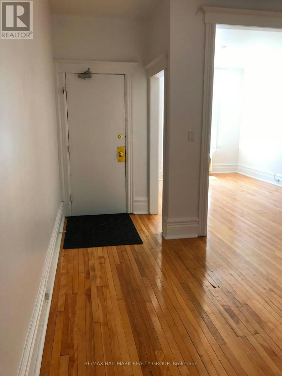 5-421 Lisgar Street, Ottawa, ON, K1R 5G9 - 2