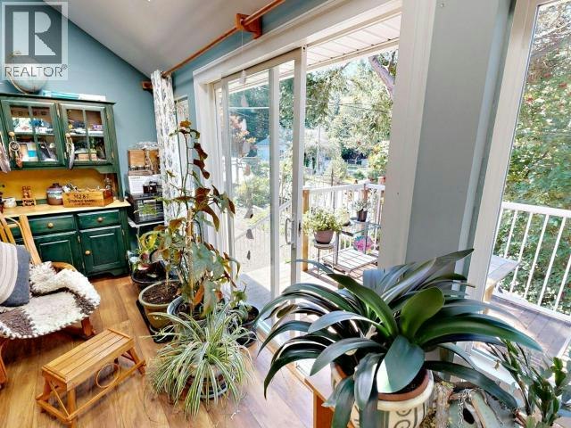 5836 Mowat Avenue, Powell River, BC, V8A 4C1 - 9