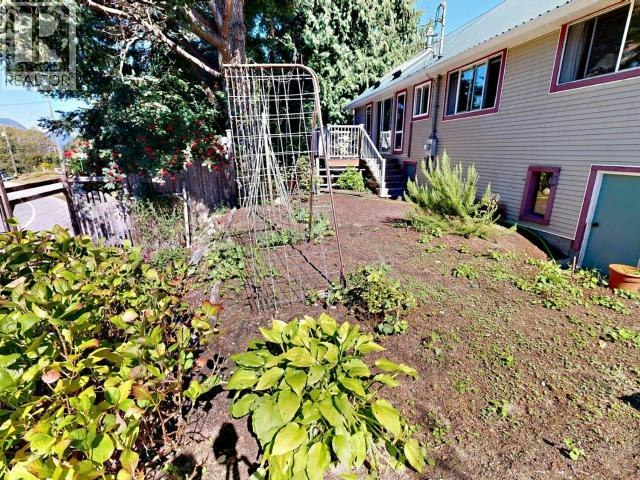 5836 Mowat Avenue, Powell River, BC, V8A 4C1 - 30