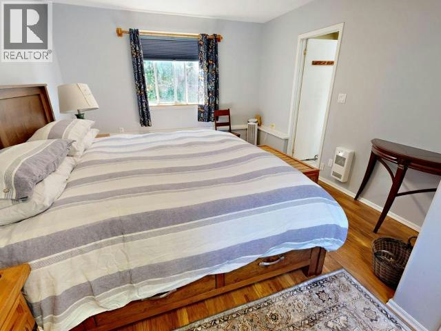 5836 Mowat Avenue, Powell River, BC, V8A 4C1 - 18