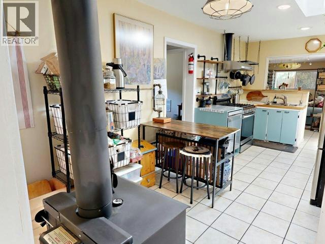 5836 Mowat Avenue, Powell River, BC, V8A 4C1 - 25