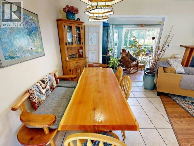 5836 Mowat Avenue, Powell River, BC, V8A 4C1 - 11
