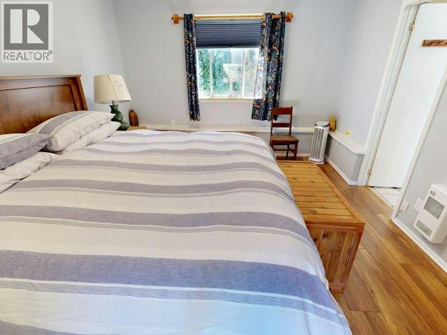 5836 Mowat Avenue, Powell River, BC, V8A 4C1 - 17