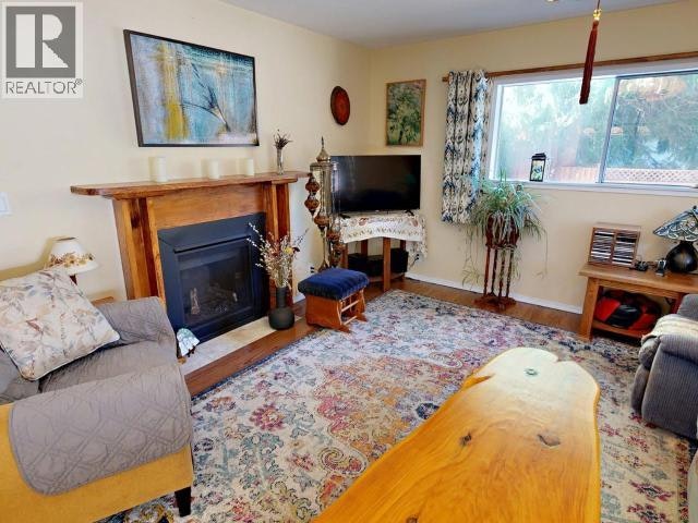 5836 Mowat Avenue - 3