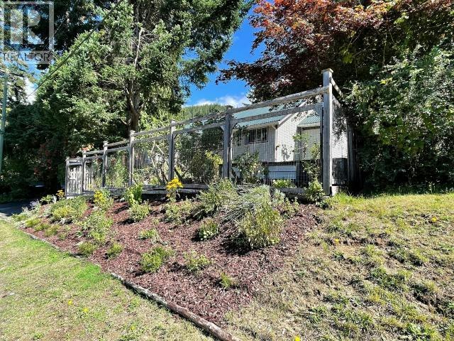 5836 Mowat Avenue, Powell River, BC, V8A 4C1 - 40