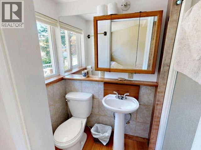 5836 Mowat Avenue, Powell River, BC, V8A 4C1 - 20