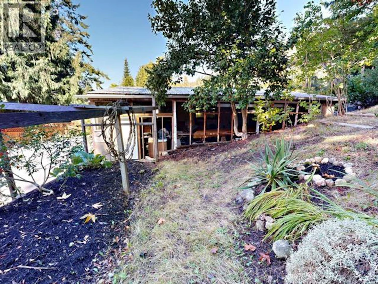 5836 Mowat Avenue, Powell River, BC, V8A 4C1 - 38