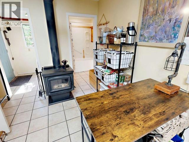 5836 Mowat Avenue, Powell River, BC, V8A 4C1 - 13