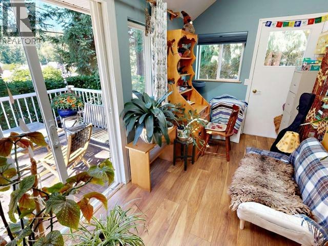 5836 Mowat Avenue, Powell River, BC, V8A 4C1 - 8