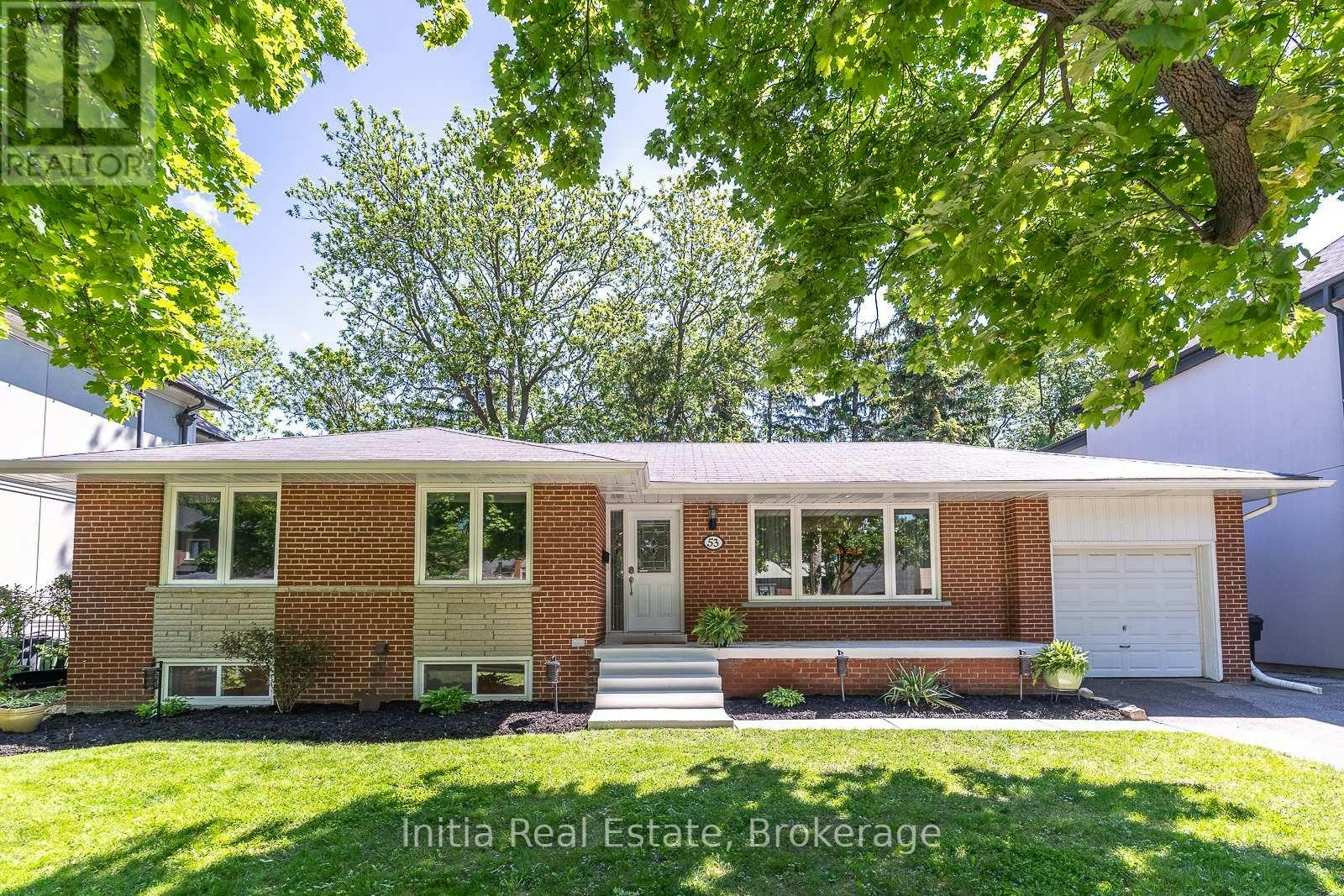53 Burrows Avenue, Toronto, ON, M9B 4W8