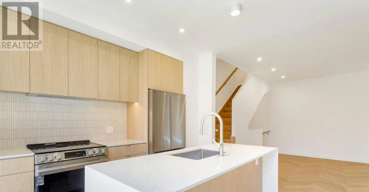 2-301 Keele Street, Toronto, ON, M6P 2K5 - 5