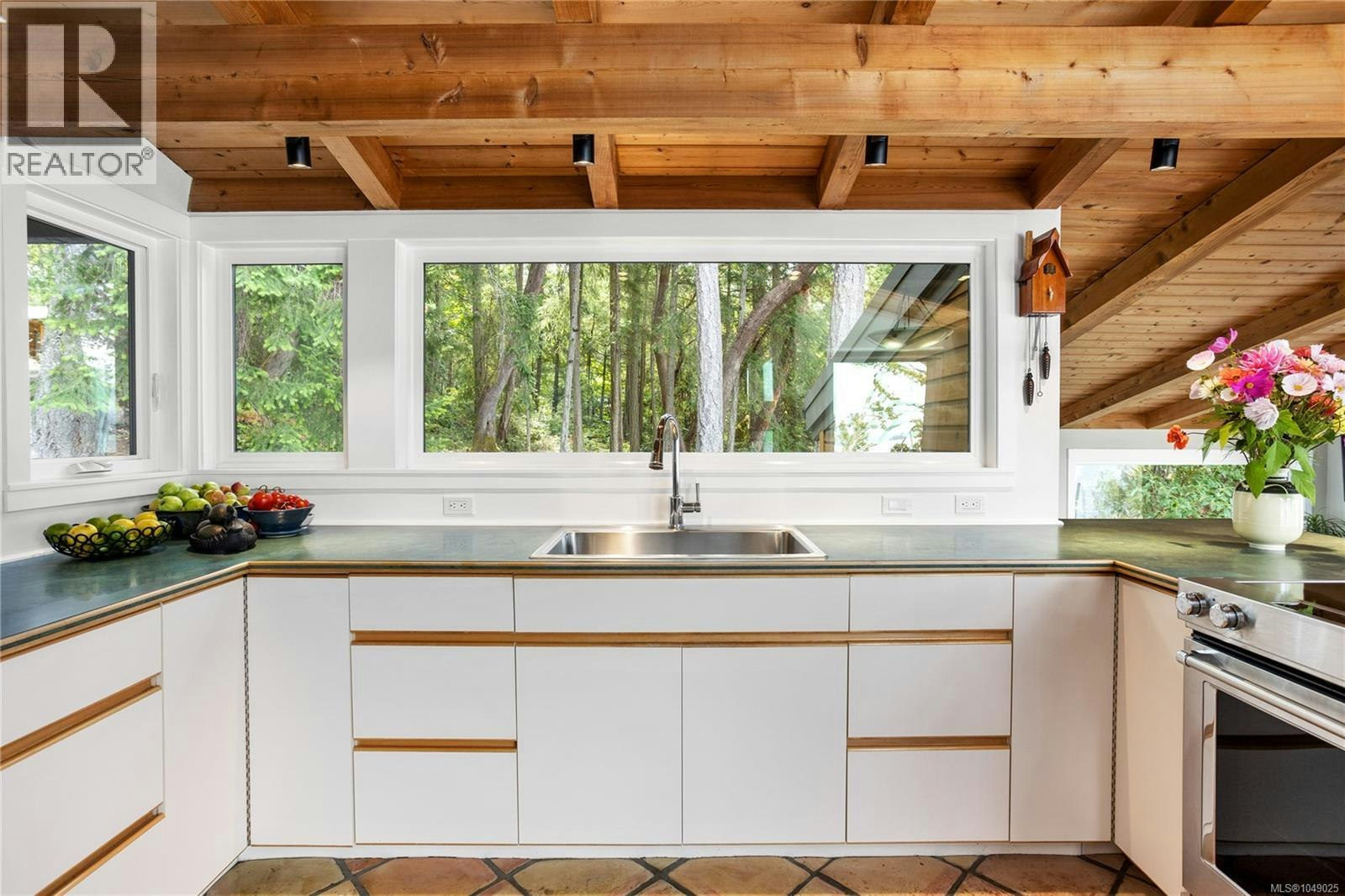 256 Forbes Drive, Thetis Island, BC, V0R 2Y0 - 7