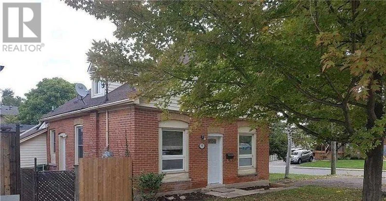 B-93 Limeridge Road E, Hamilton, ON, L4L 3Z5