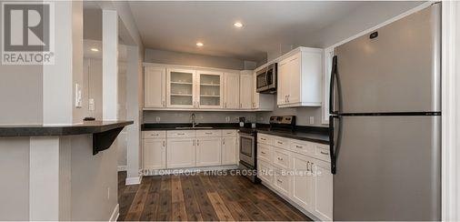 B-93 Limeridge Road E, Hamilton, ON, L4L 3Z5 - 4
