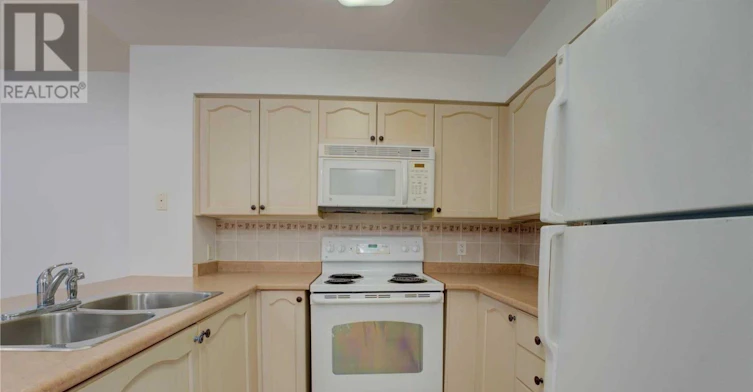 1509-30 Grand Trunk Crescent, Toronto, ON, M5J 3A4 - 11