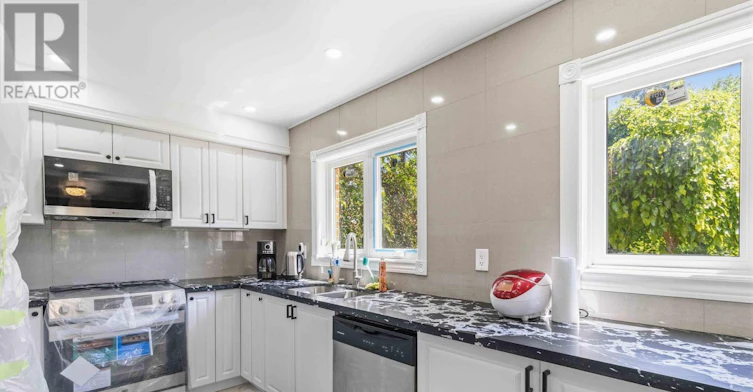 MAIN-220 Torresdale Avenue, Toronto, ON, M2R 3E8 - 9