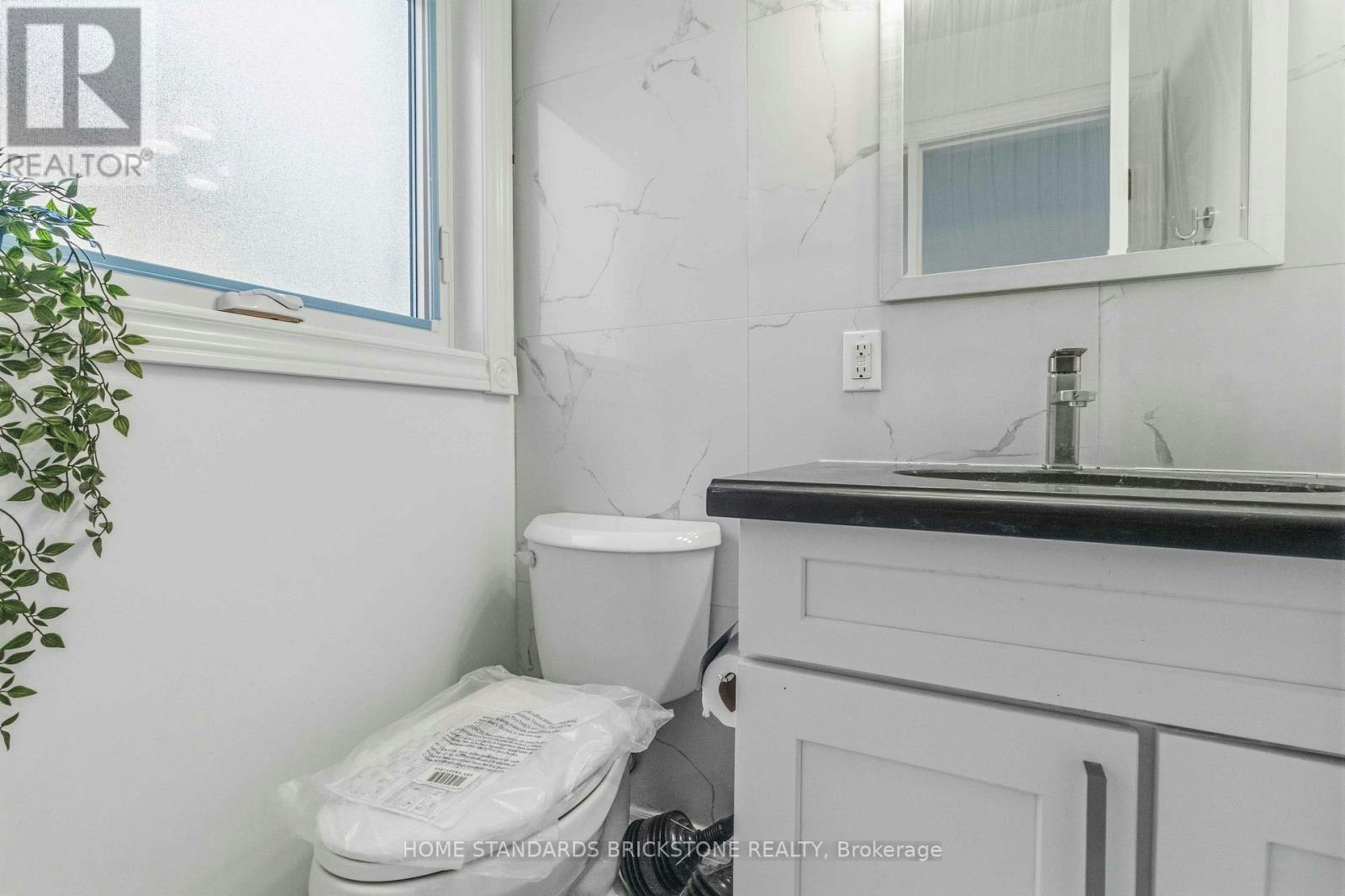 MAIN-220 Torresdale Avenue, Toronto, ON, M2R 3E8 - 10