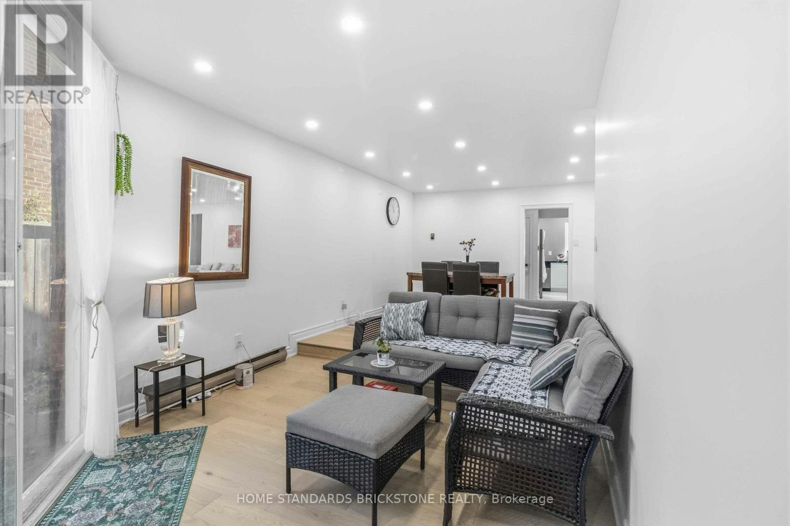 MAIN-220 Torresdale Avenue, Toronto, ON, M2R 3E8 - 6