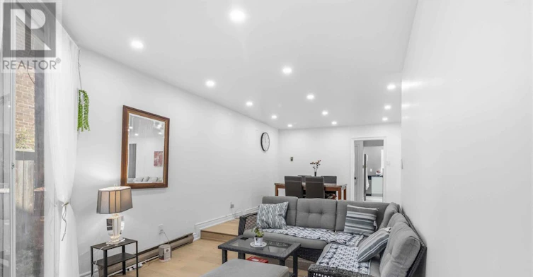MAIN-220 Torresdale Avenue, Toronto, ON, M2R 3E8 - 6