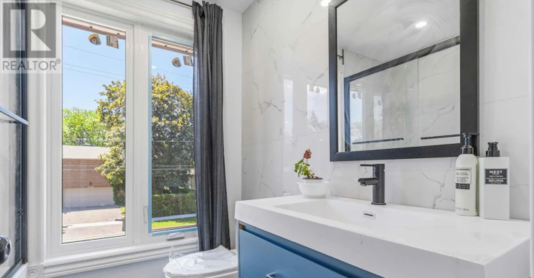 MAIN-220 Torresdale Avenue, Toronto, ON, M2R 3E8 - 19