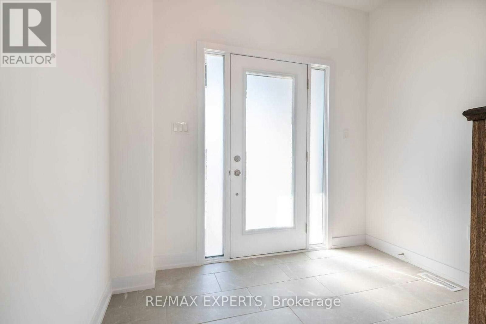 36 South Park Lane, Barrie, ON, L9J 0M8 - 2