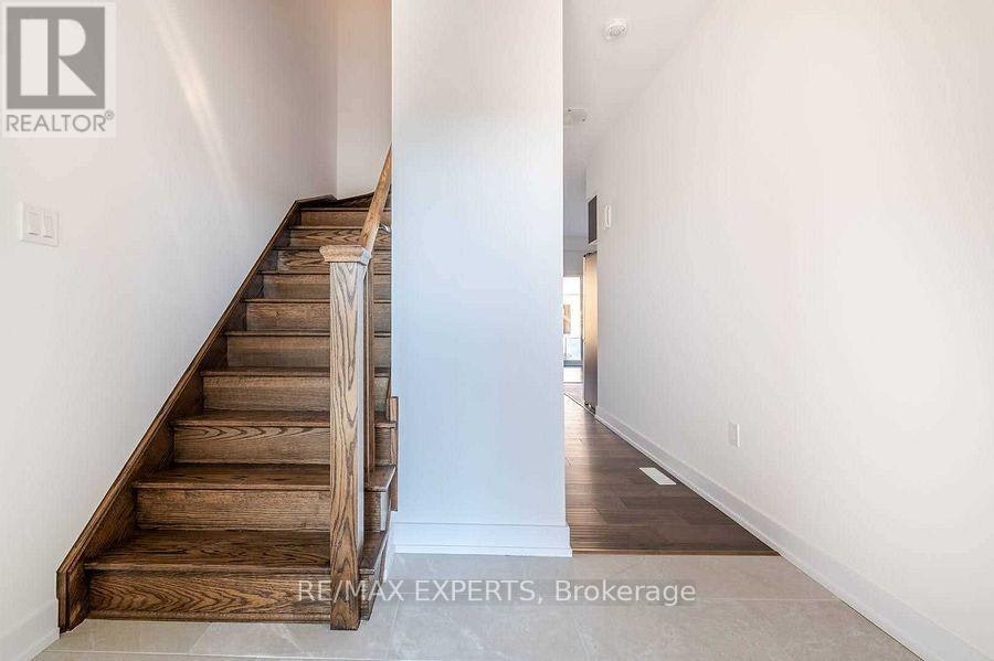 36 South Park Lane, Barrie, ON, L9J 0M8 - 3