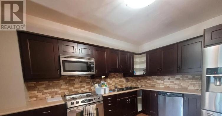 ROOM-1452 Creditwoodlands Court, Mississauga, ON, L5C 3J5 - 2