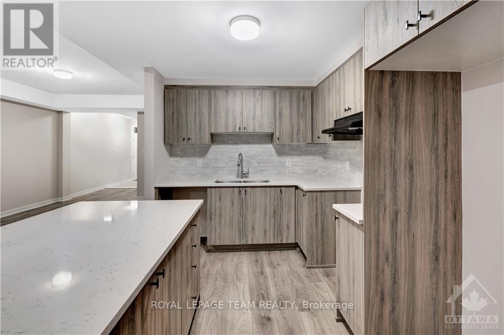 325 Olivenite Private, Ottawa, ON, K2J 7J4 - 12
