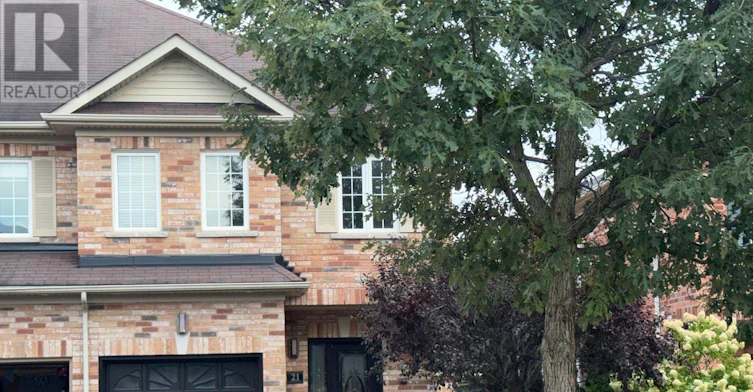21 Summerside Avenue, Whitby, ON, L1R 0G3