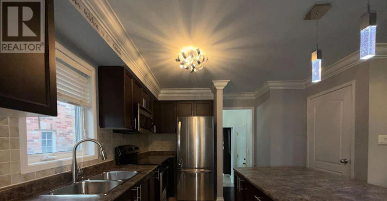 21 Summerside Avenue, Whitby, ON, L1R 0G3 - 6