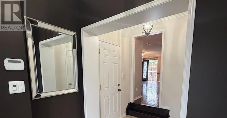 21 Summerside Avenue, Whitby, ON, L1R 0G3 - 3