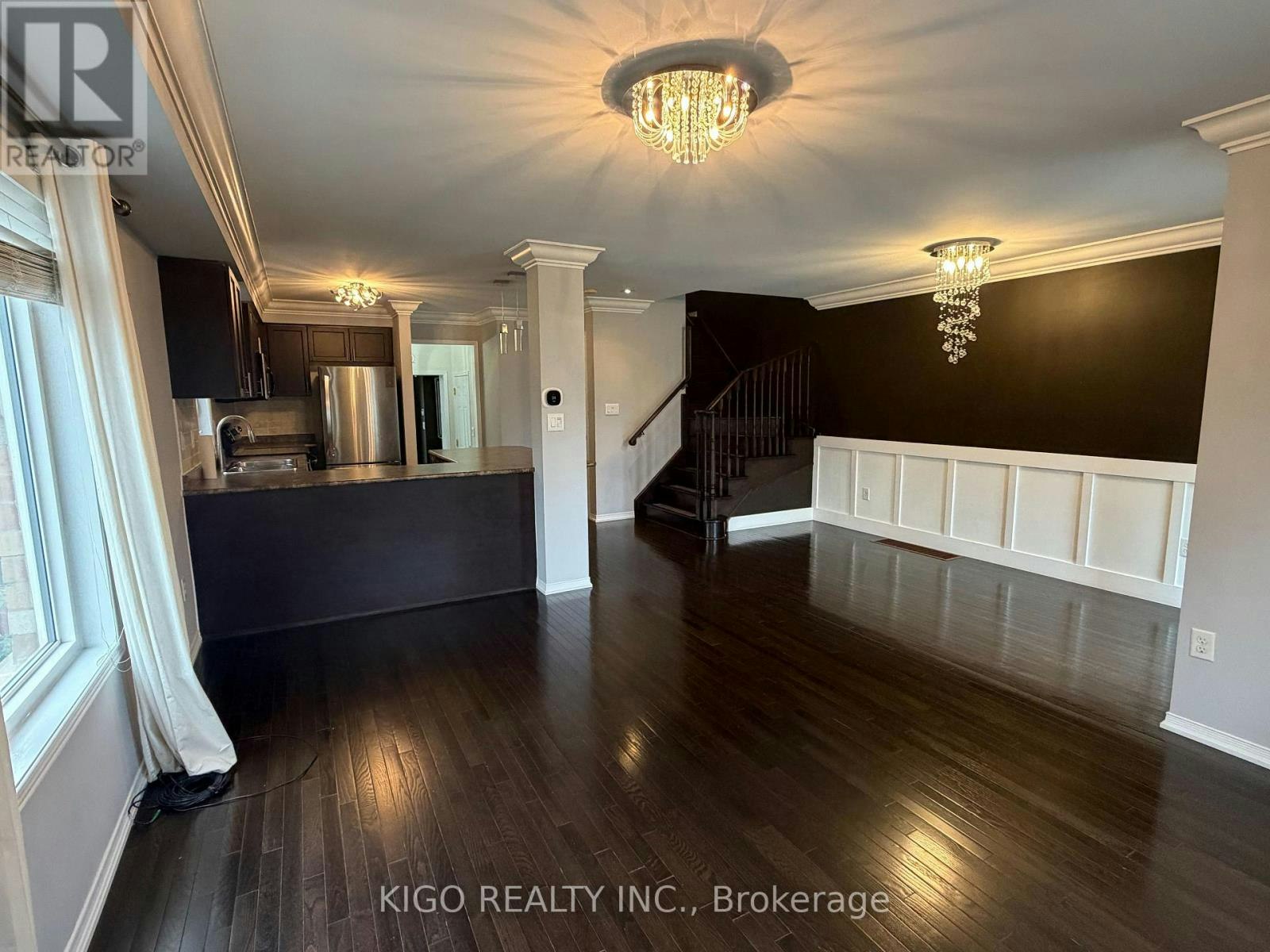 21 Summerside Avenue, Whitby, ON, L1R 0G3 - 4