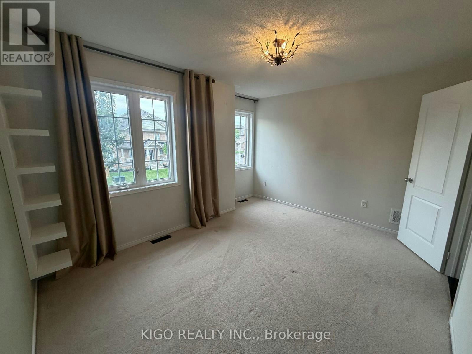 21 Summerside Avenue, Whitby, ON, L1R 0G3 - 16