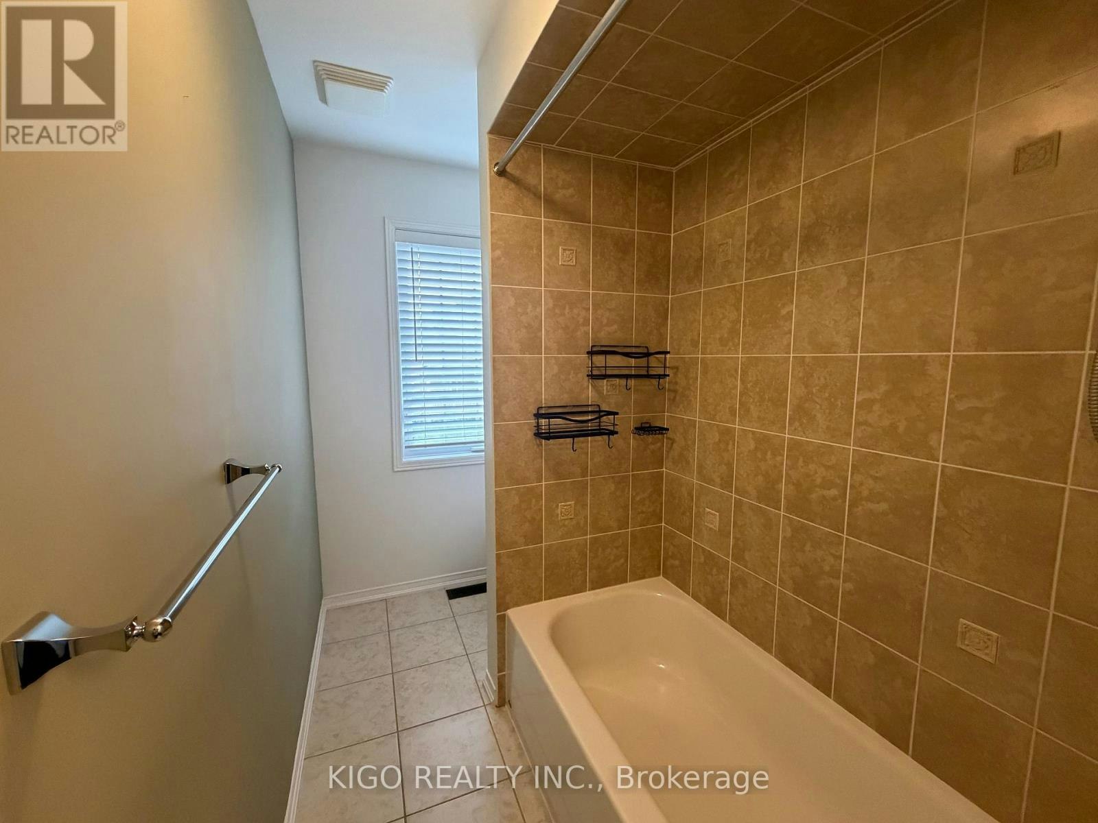21 Summerside Avenue, Whitby, ON, L1R 0G3 - 19