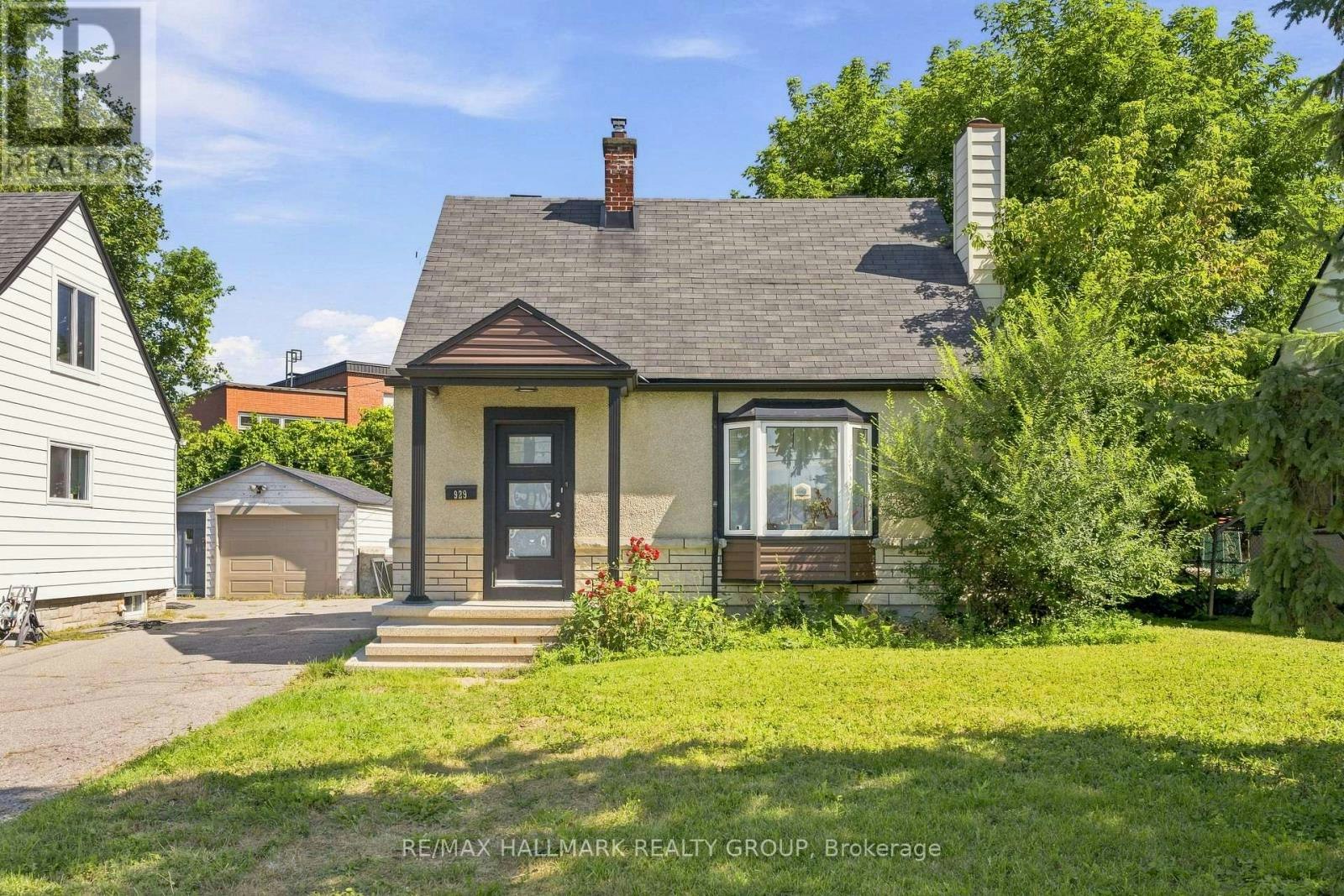 929 Merivale Road, Ottawa, ON, K1Z 5Z7