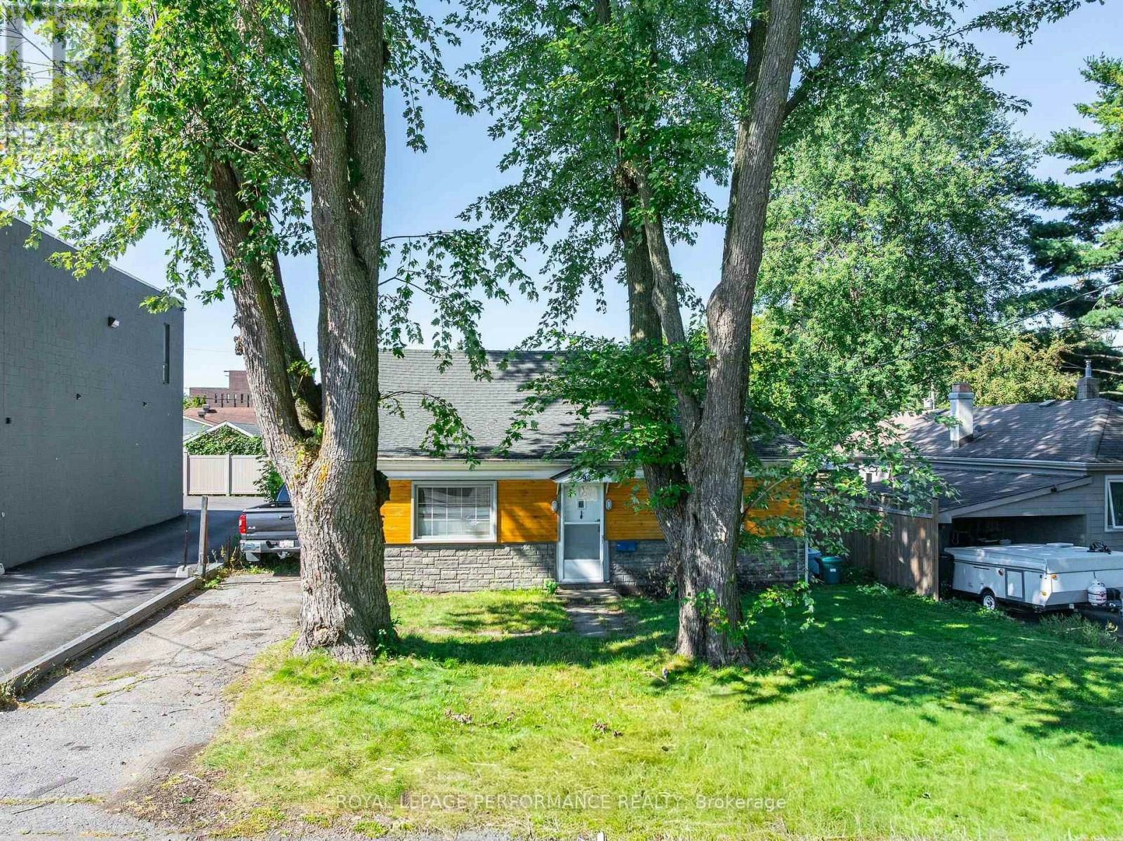 98 Boyce Avenue, Ottawa, ON, K2B 6J2