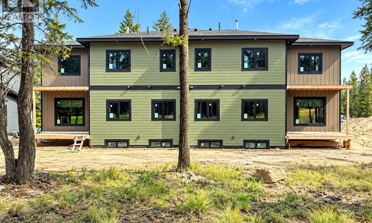 3-421 N Wildstone Close