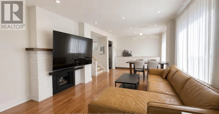 MAIN - 4-75 Upper Canada Drive, Toronto, ON, M2P 2A2 - 2