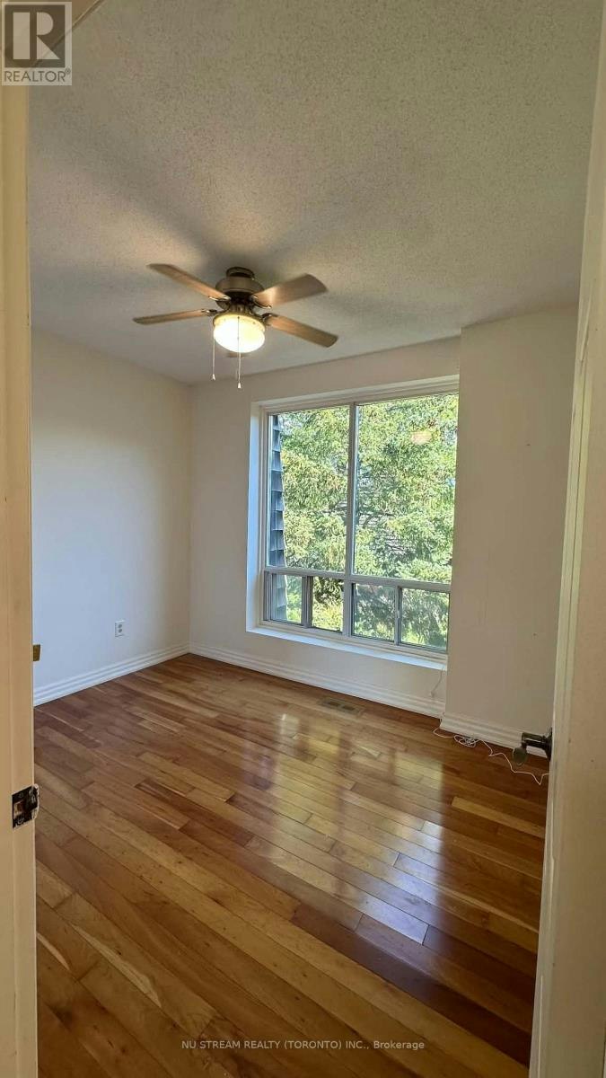 MAIN - 4-75 Upper Canada Drive, Toronto, ON, M2P 2A2 - 8