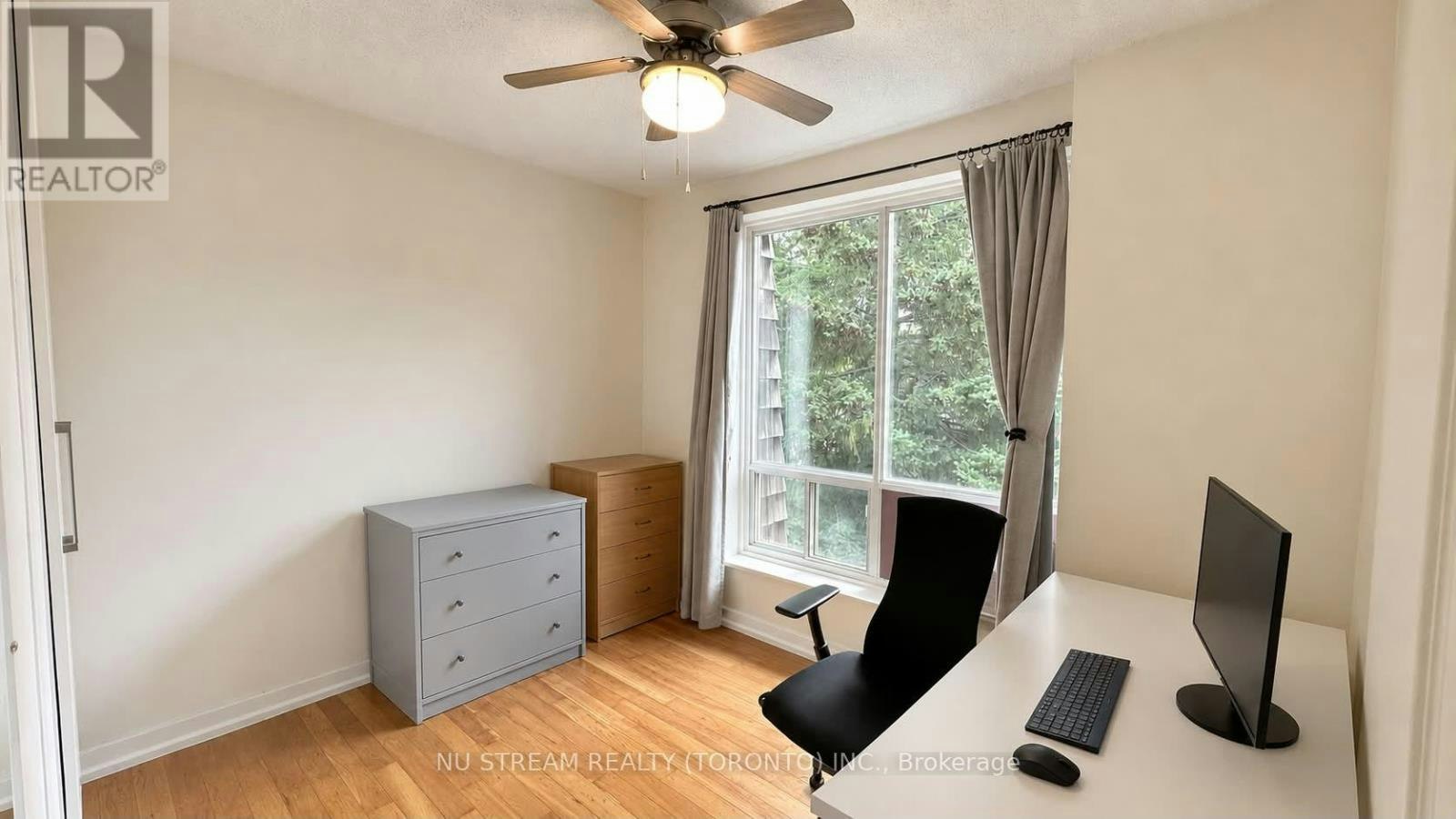 MAIN - 4-75 Upper Canada Drive, Toronto, ON, M2P 2A2 - 5
