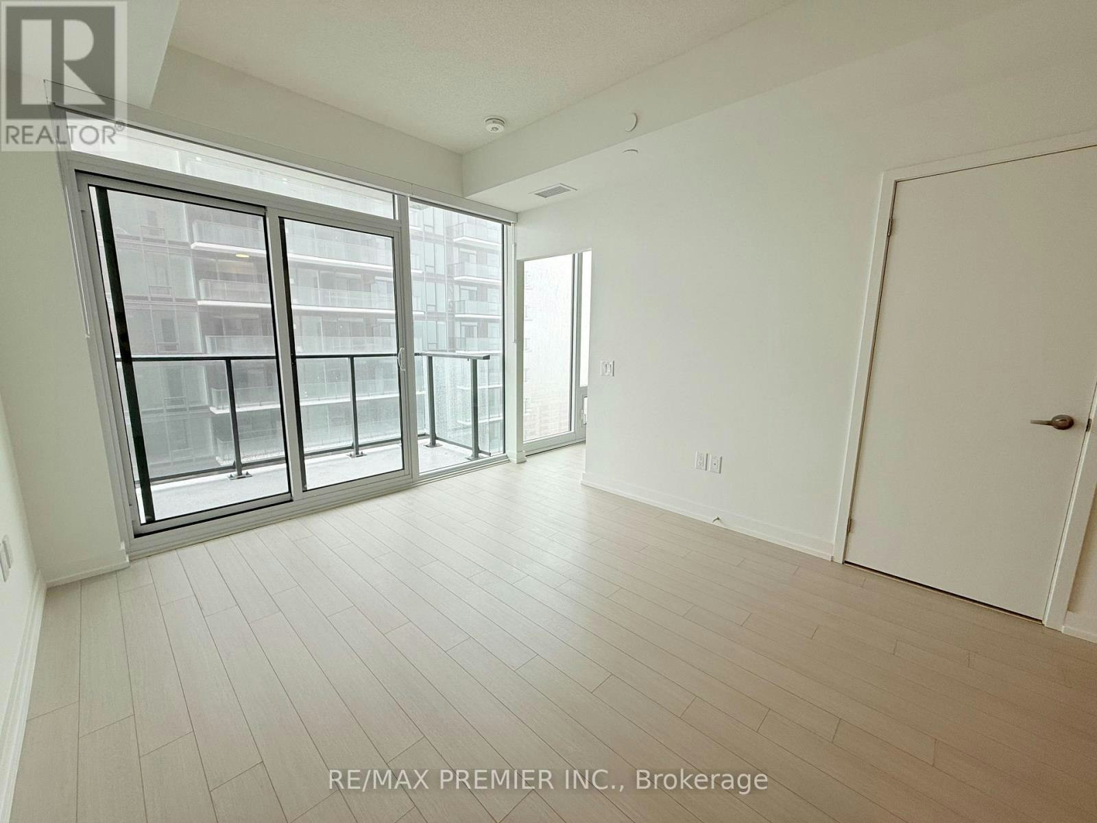 2116-4010 Eglinton Avenue W, Toronto, ON, M9A 0G5 - 9